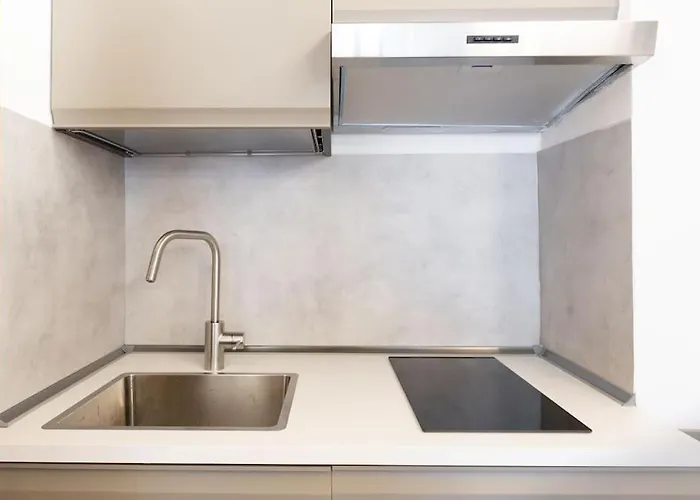 Apartment Historic Domus -100 Mt From The Colosseum And 1 Min Metro Rome