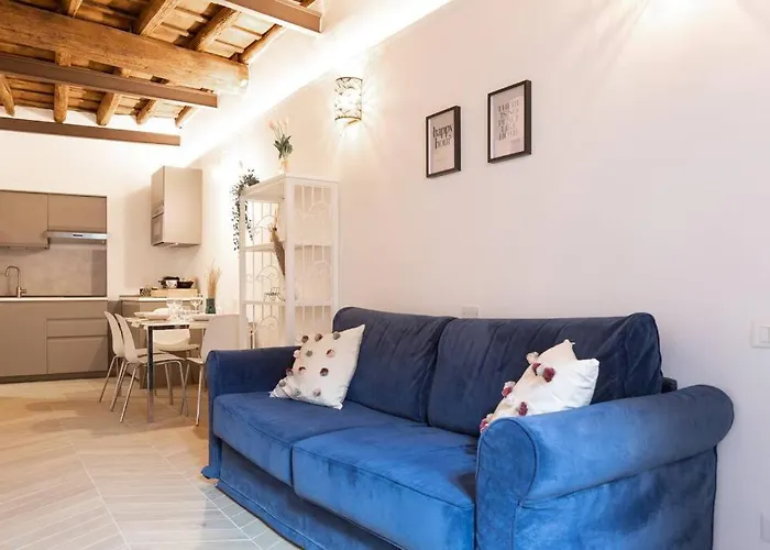 Apartment Historic Domus -100 Mt From The Colosseum And 1 Min Metro